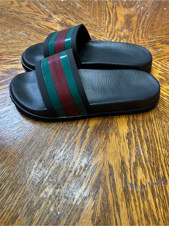 Sandals_&_Flip_Flops